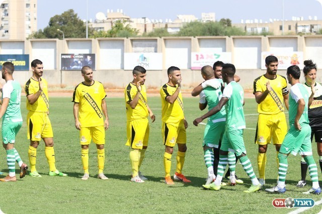 שחקני חולון ושמשון כפר קאסם (מוחמד סרסור)